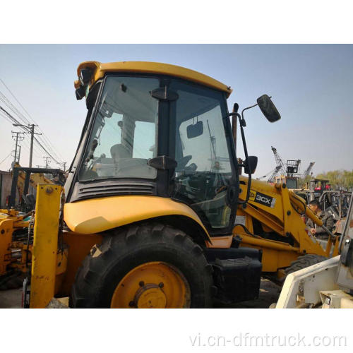 Máy xúc lật JCB 3CX kiểu cũ đã qua sử dụng